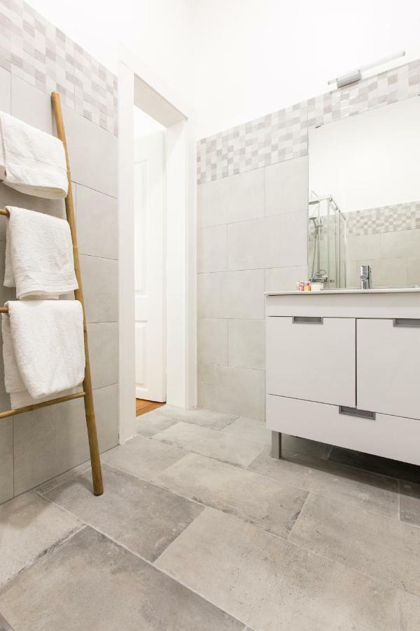 Lisbon Secret & Charming Baixa 4 Bedroom Apartment Exterior foto